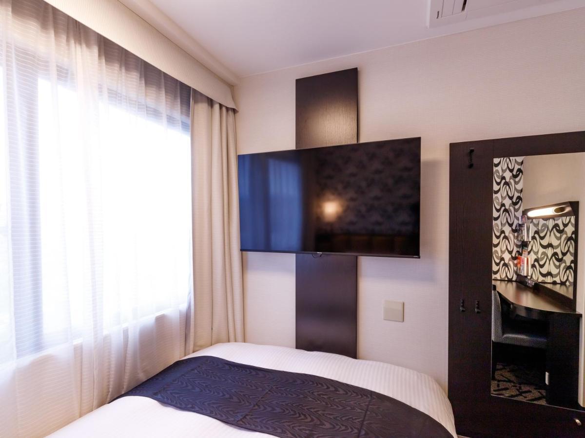 APA Hotel Toyama Bagian luar foto