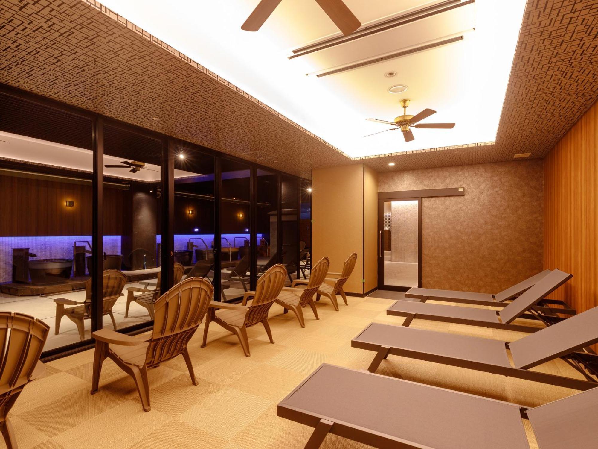APA Hotel Toyama Bagian luar foto